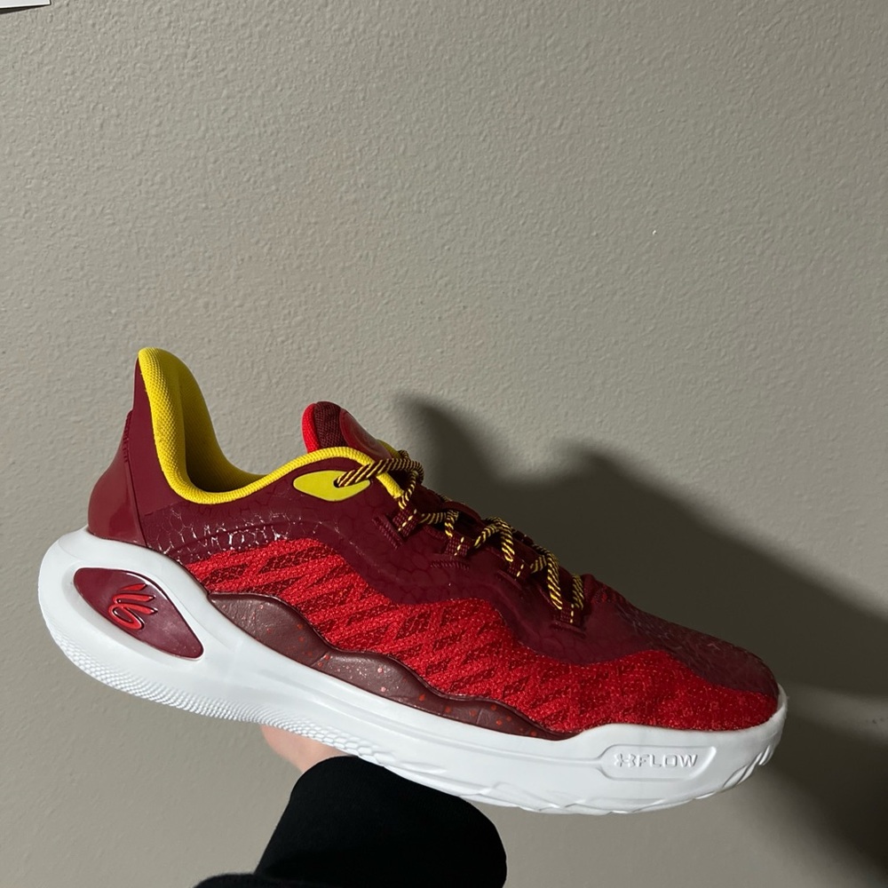 Curry 11 Bruce Lee fire red